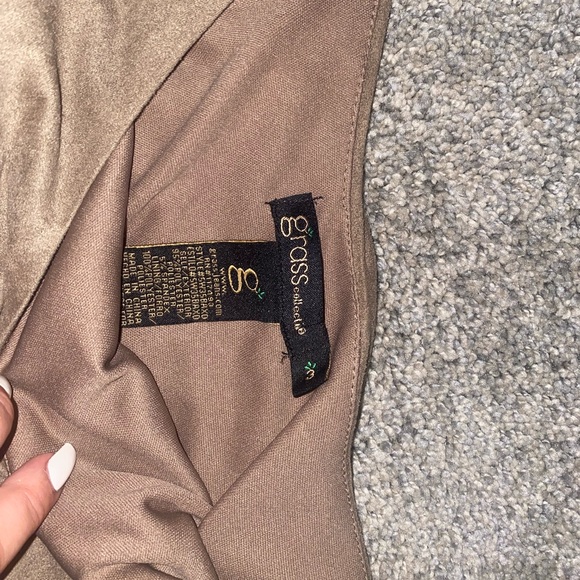 Very flattering nude mini dress👗 - Picture 2 of 4